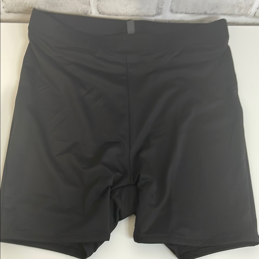 SKIMS Black Bike Shorts - Picture 4 of 5